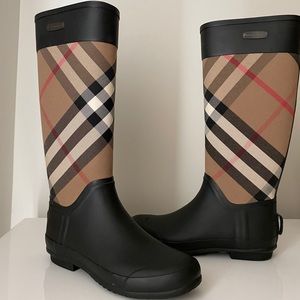 Women’s Burberry rainboots